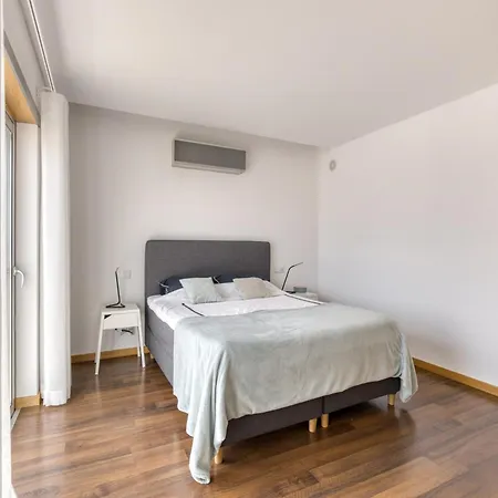 Modern With Pool And Barbecue بيت للعطل Salir de Porto