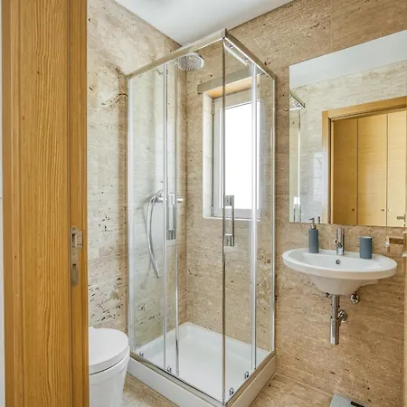 Modern With Pool And Barbecue