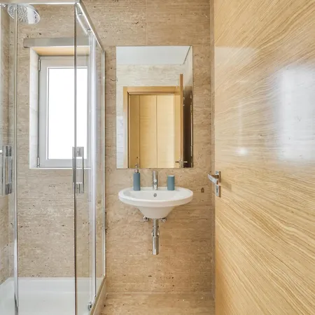 Modern With Pool And Barbecue بيت للعطل *