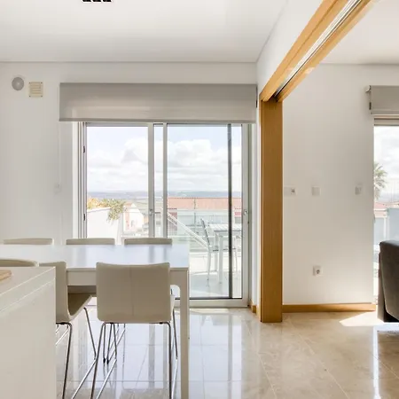 بيت للعطل Modern With Pool And Barbecue Salir de Porto