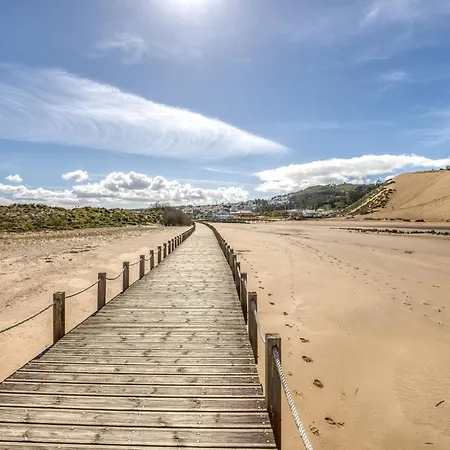 Modern With Pool And Barbecue بيت للعطل *