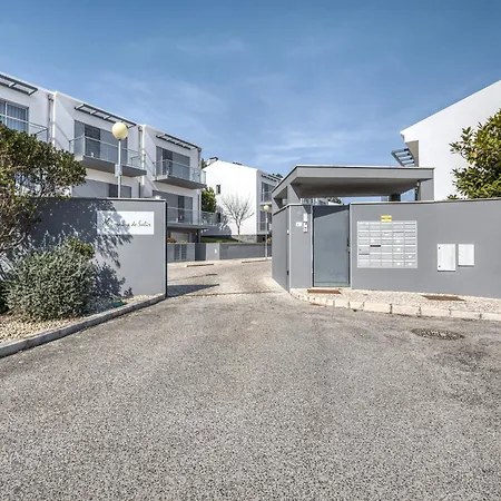 بيت للعطل Modern With Pool And Barbecue Salir de Porto