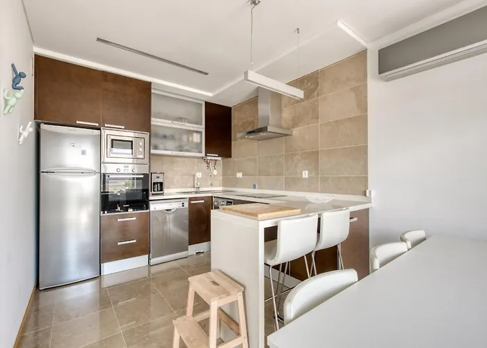 Dom wakacyjny Modern With Pool And Barbecue *