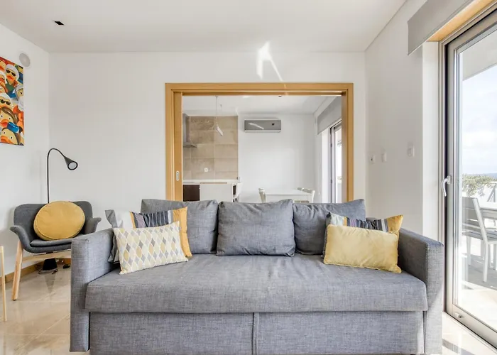 Modern With Pool And Barbecue Dom wakacyjny