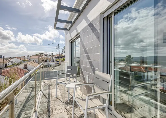 Modern With Pool And Barbecue Dom wakacyjny Salir de Porto