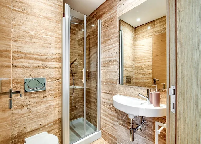 Modern With Pool And Barbecue *